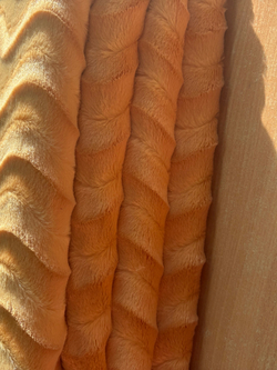 Плед меховой при сумме от 4999 р