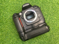 Nikon D100