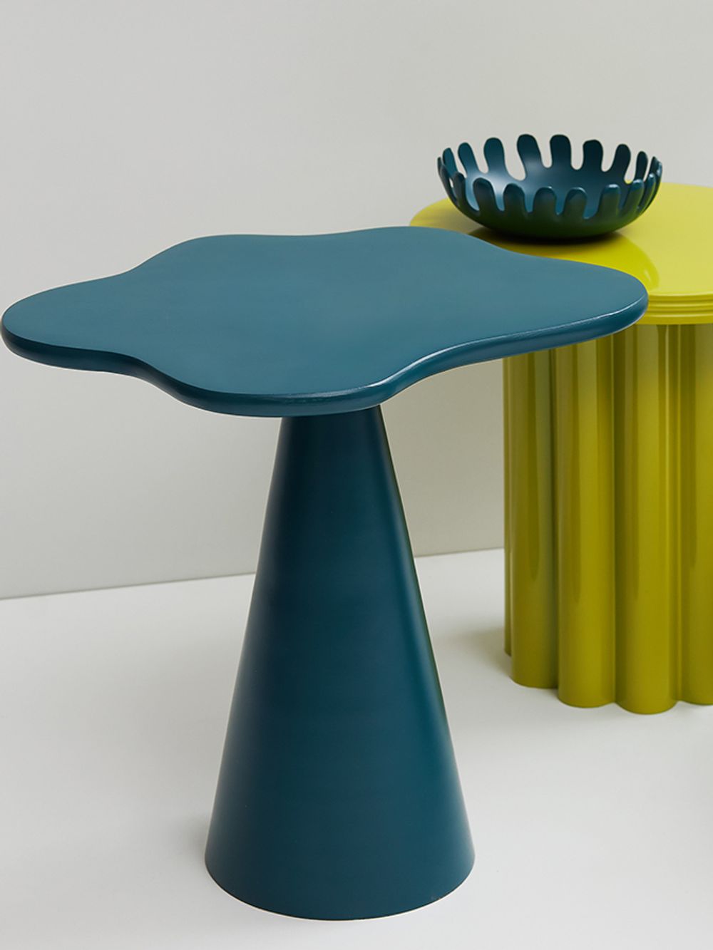 Столик приставной Fluid, 56х52 см, глубоководный