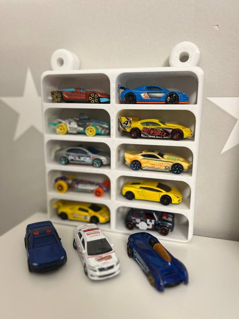 Полка для машинок Hot Wheels 10 шт, крепление на стену для hot wheels 10 шт белый