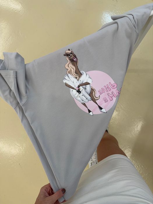 ФУТБОЛКА РАЙМ ДЫМЧАТЫЙ КОНЬ В МАНТО