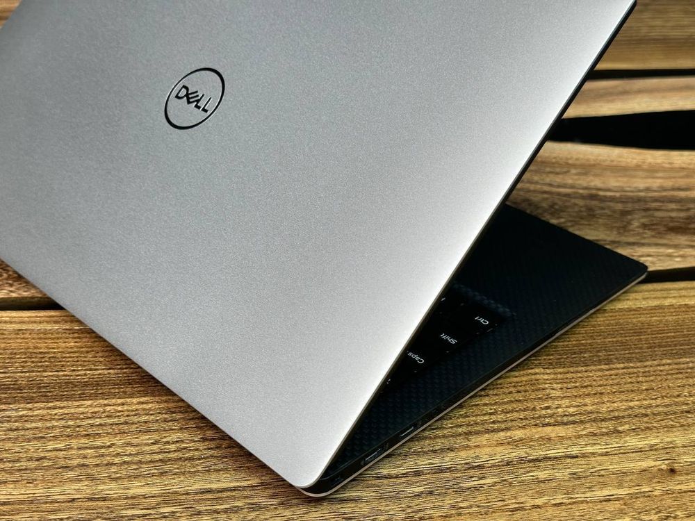 13.3" Ноутбук Dell XPS 13 9370 Touch (3840x2160 , Intel Core i7-8550U, RAM 8ГБ, SSD 256ГБ, Intel UHD Graphics 620, Win 10Pro)