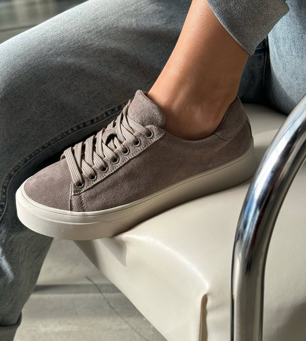 Кеды из натуральной замши