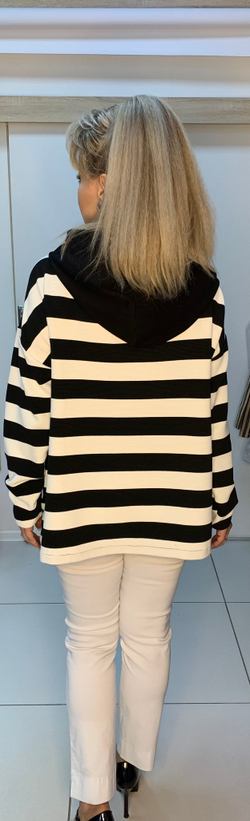 Полосатый джемпер-толстовка с капюшоном