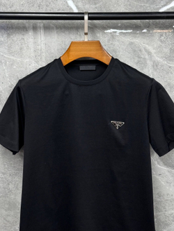 Футболка Prada