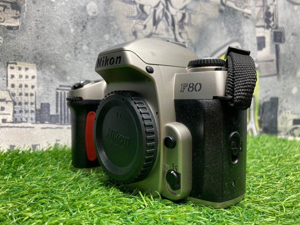 Nikon F80