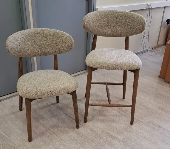 Стул Holmes, бежевый, ножки орех