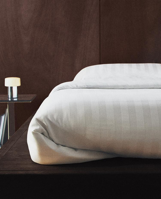 ZARA HOME САТИНОВЫЙ ПОДОДЕЯЛЬНИК В ПОЛОСКУ, БЕЛЫЙ