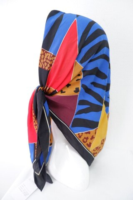 Платок яркий