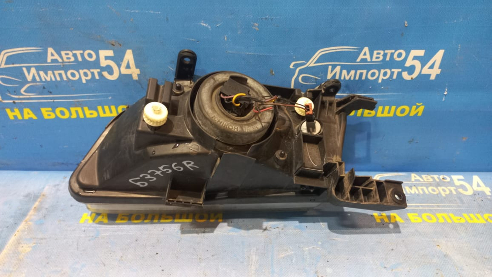 Фара передняя правая NISSAN SUNNY 2002-2004