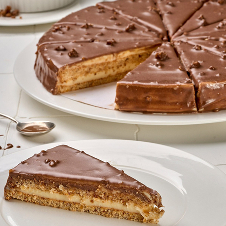 Торт Миндальный с хрустящей карамелью и шоколадом Десертные истории (820г/12порций)