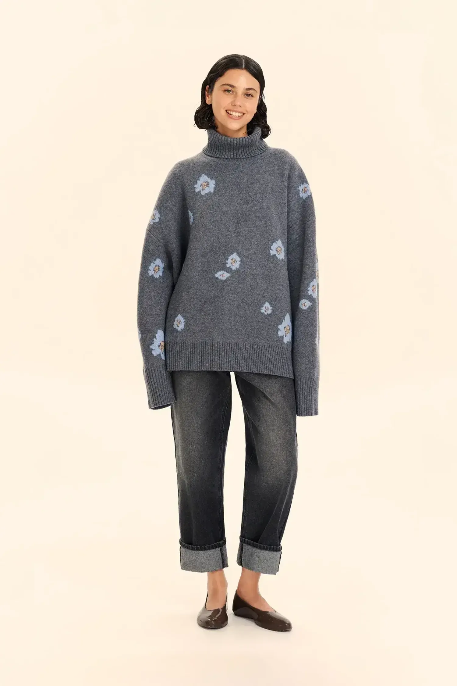 Свитер с горлом ((I can buy myself flowers)), серый