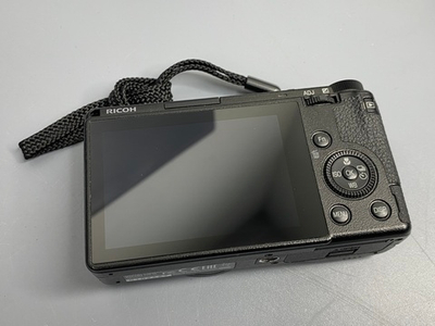 Ricoh GR III 8100 Кадров