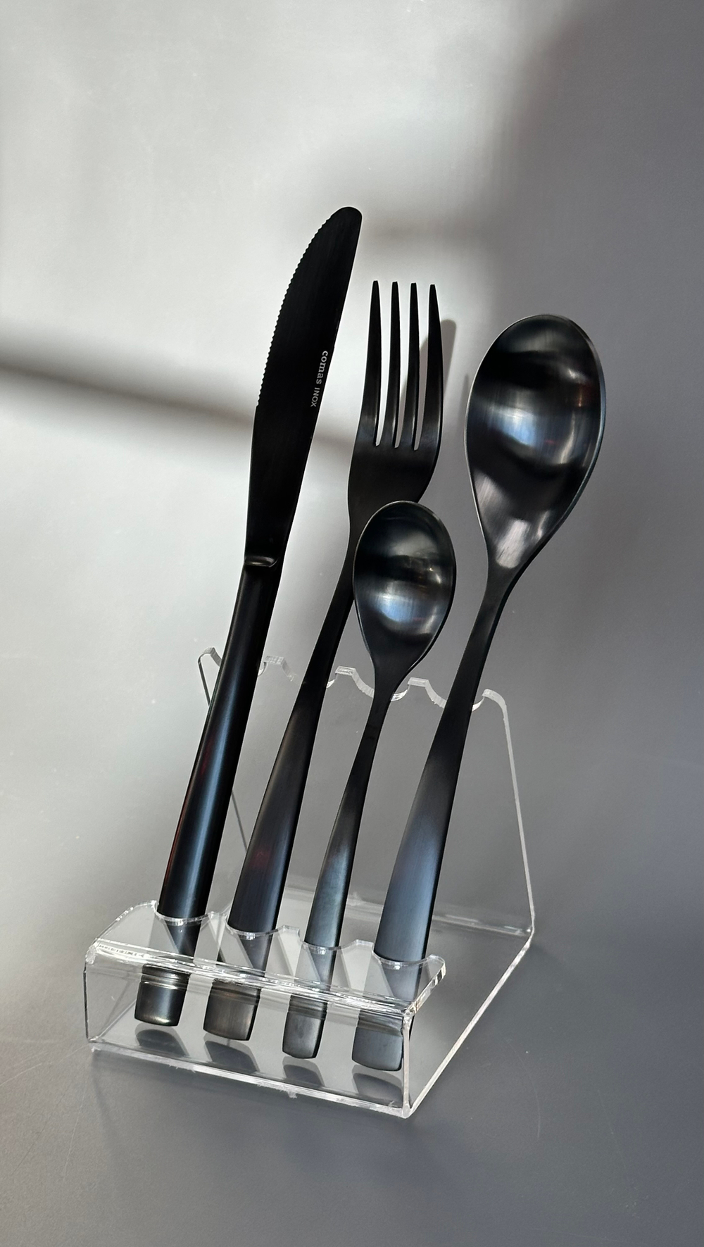 Нож столовый черный BCN COLORS 18% BLACK COMAS