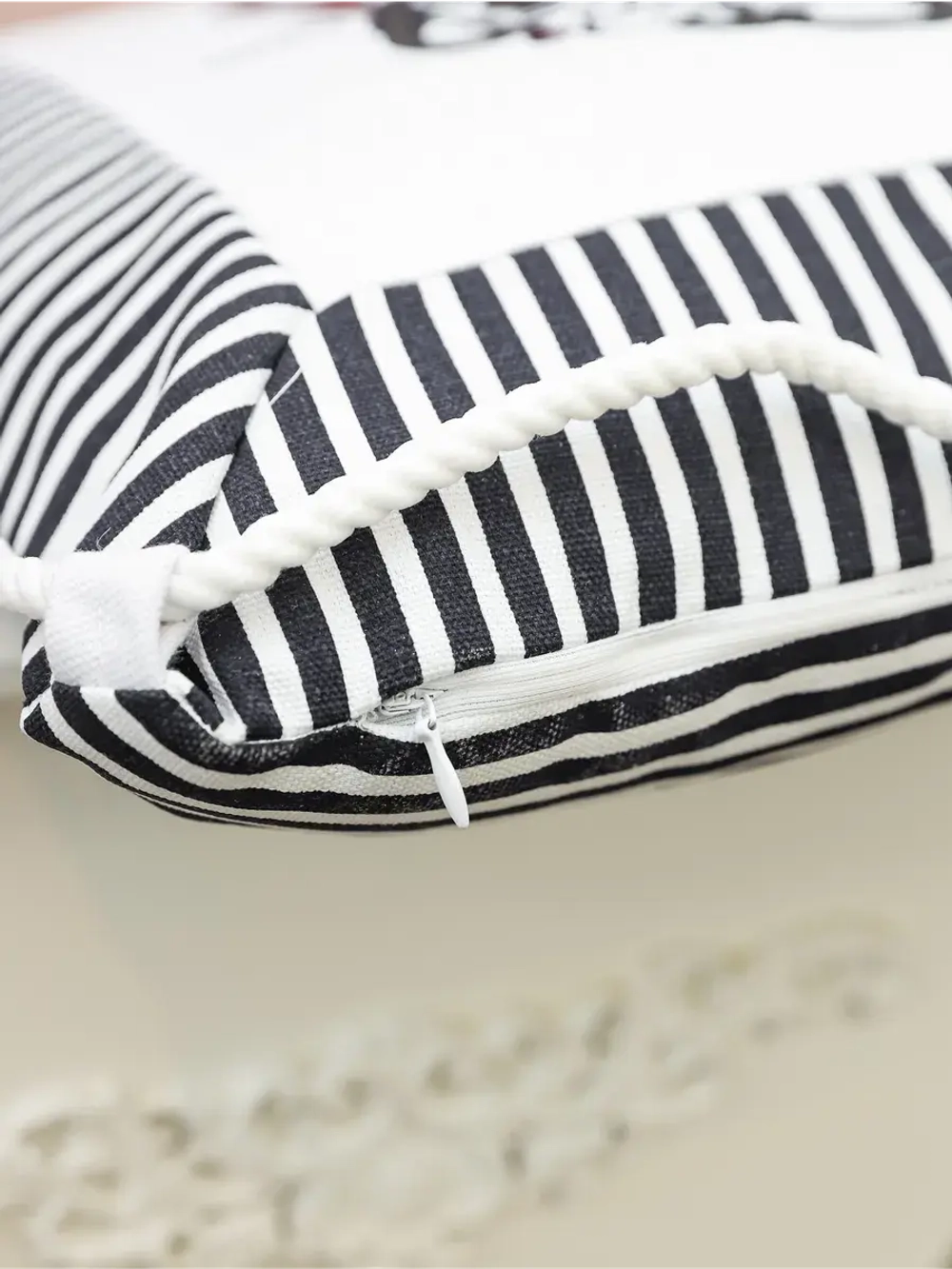 Подушка декоративная 40*40 см