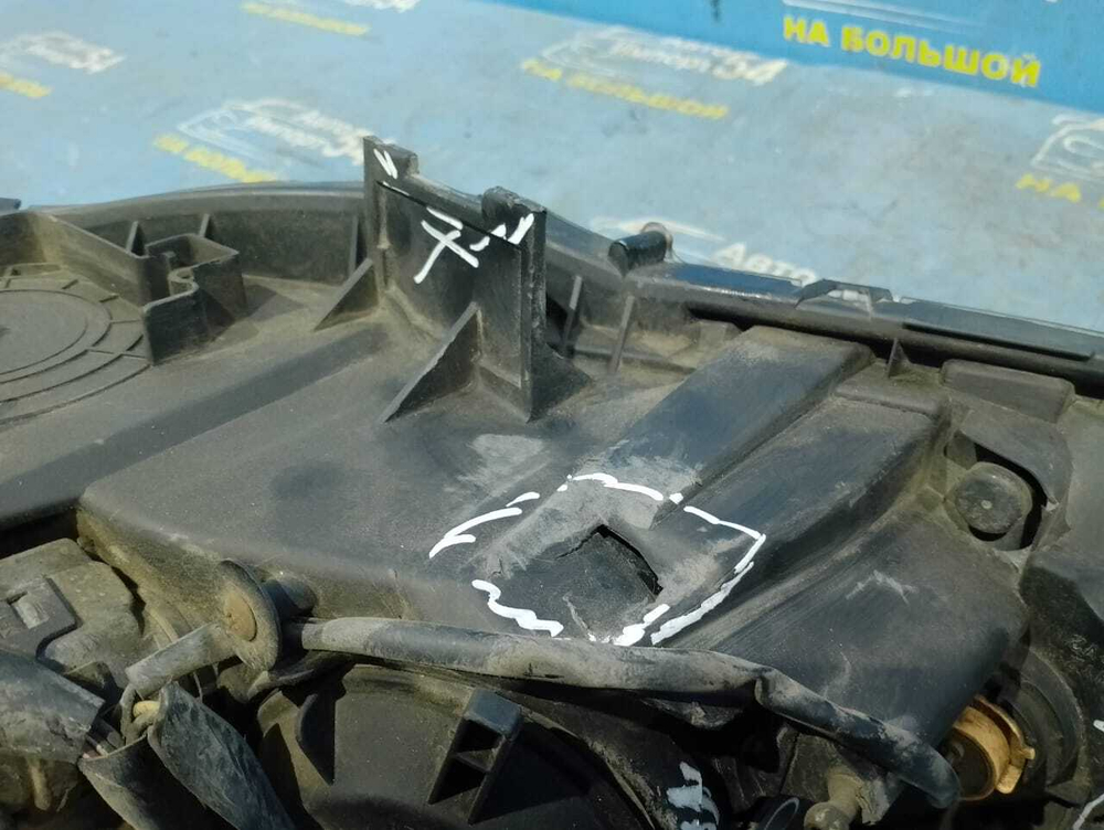 Фара передняя правая MITSUBISHI LANCER 2008