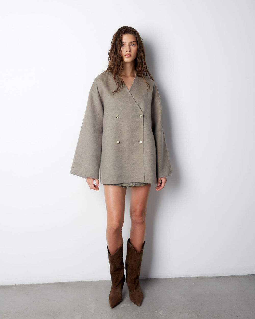 Полупальто и косынка двухсторонние из шерсти и шелка Лоро Пиана светло-серый/бежевый