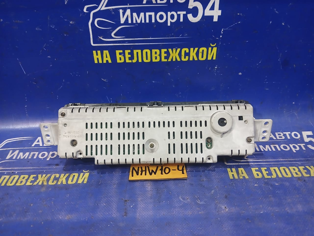 Щиток приборов TOYOTA PRIUS 1998