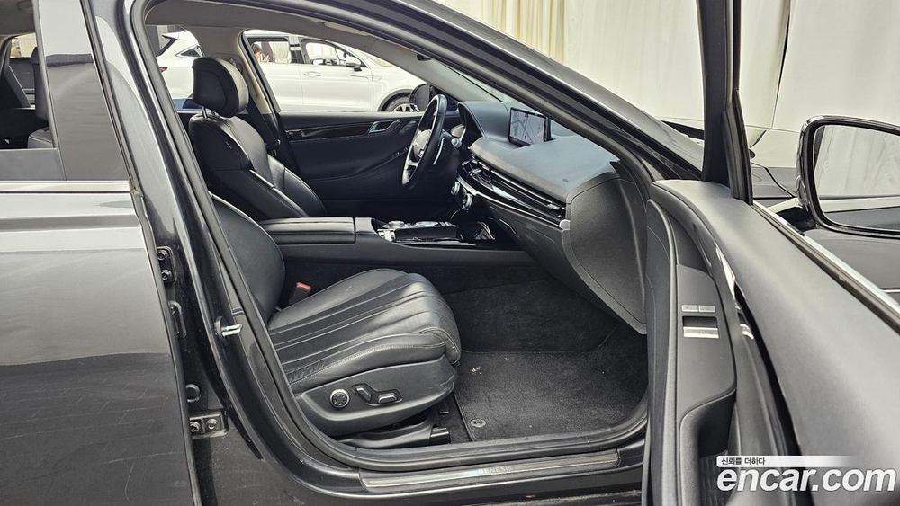 Genesis G80 (RG3) Бензин 2.5 Turbo 2WD (05.2020)