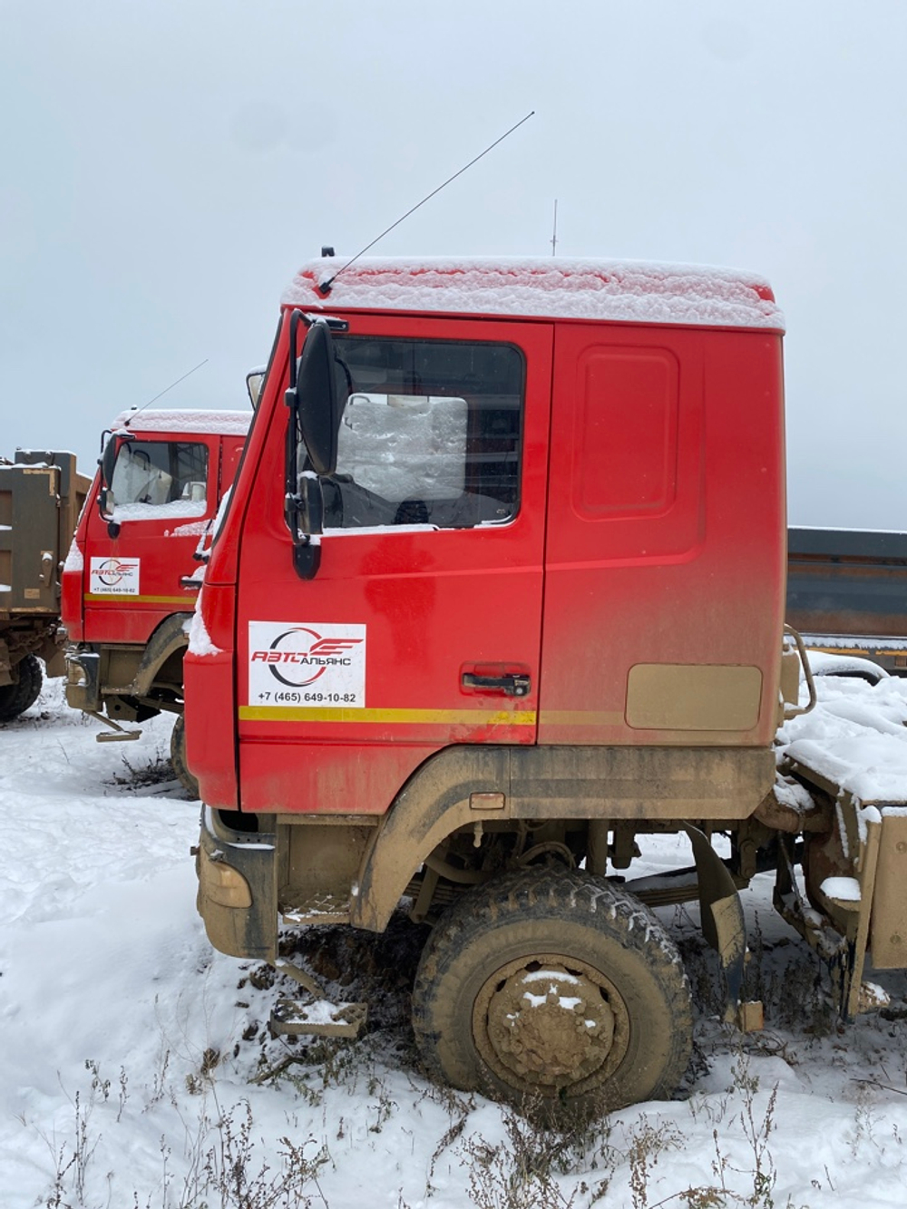 МАЗ 6432 6x6 Седельный тягач 643228-8571-052 (Дизельный, 11,6 л, 423 л.с., МТ)