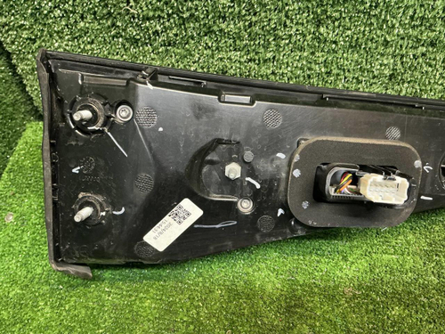 Фонарь багажника Chery Tiggo 8 Pro Max (23-нв)