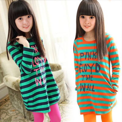 Туника в контрастную полоску с карманами и надписью