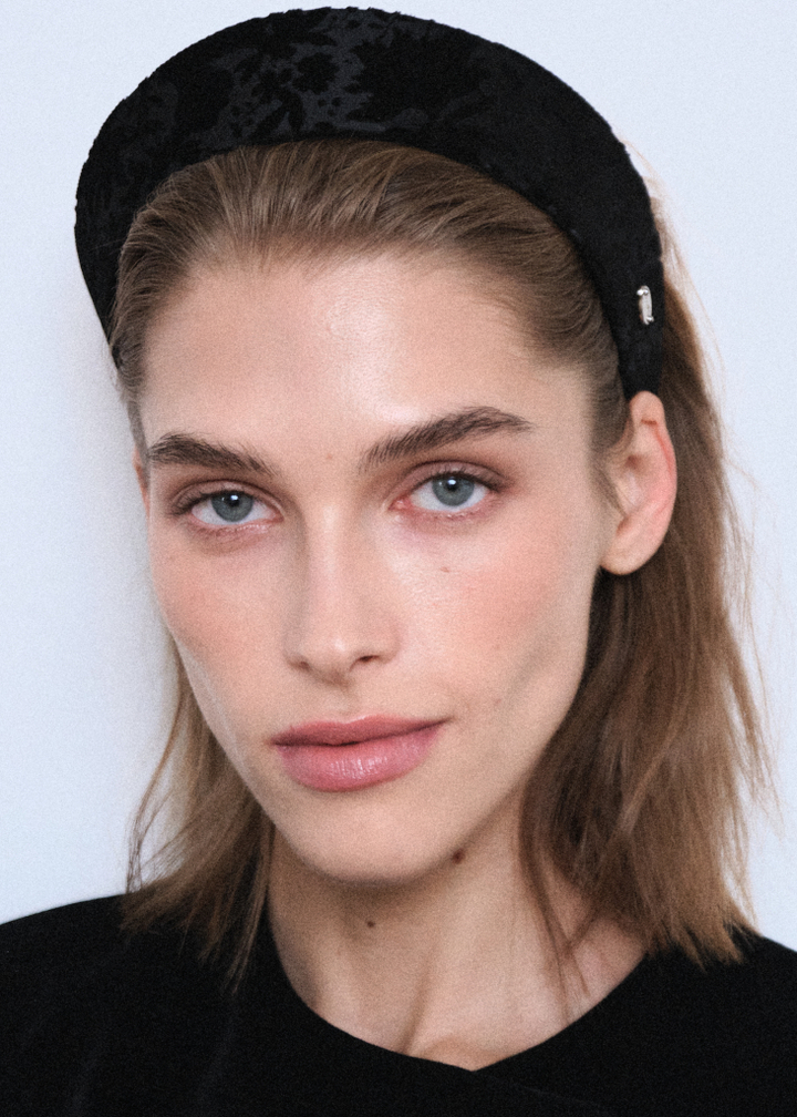 Кокошник из черного жаккарда с узором