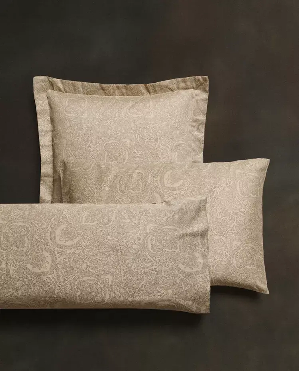 ZARA HOME НАВОЛОЧКА С ЖАККАРДОВЫМ ПРИНТОМ, ОЛИВКОВЫЙ