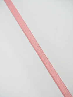 Резинка бретелечная коралловый миндаль узкая глянцевая 5 мм