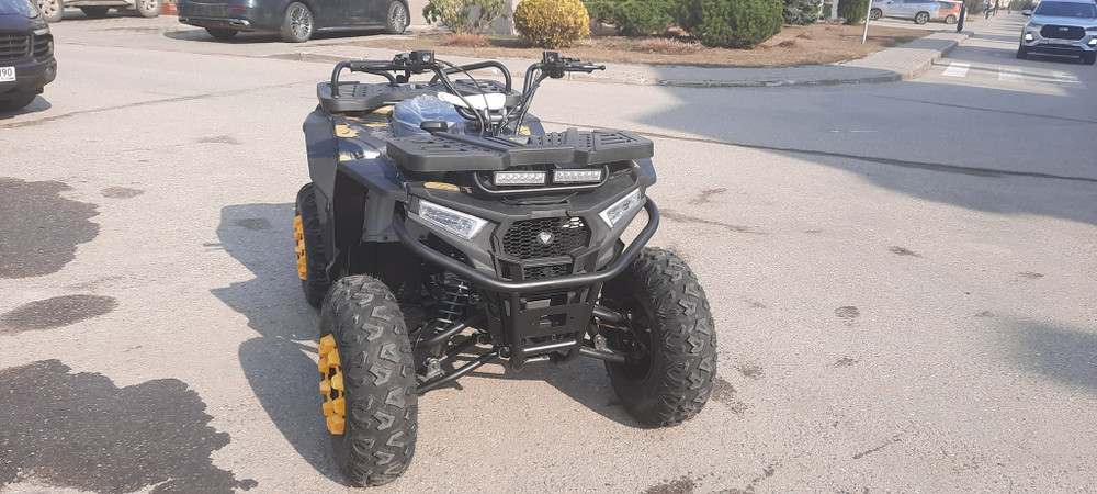 Квадроцикл бензиновый MOTAX GRIZLIK W200