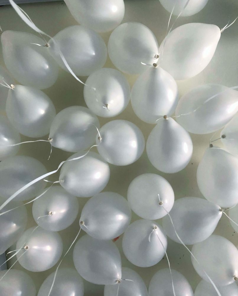 Белые воздушные шары купить с гелием