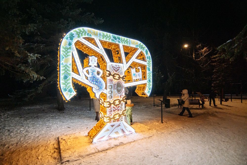 Светодиодная конструкция - дерево "Лукоморье"