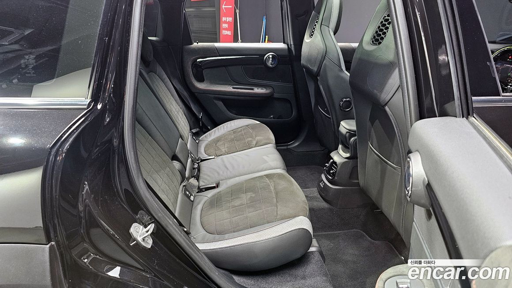 Mini Cooper S Countryman JCW 라이트 (05.2021)