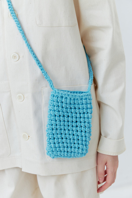 Сумка из шнура бирюзового цвета