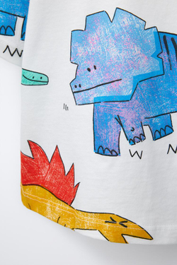 ZARA ФУТБОЛКА С ПРИНТОМ «ДИНОЗАВРЫ», ЖЕЛТОВАТО-БЕЛЫЙ
