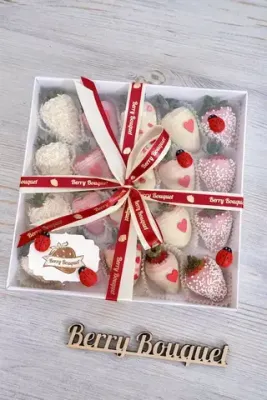 Клубника в шоколаде с сердцами 14 февраня