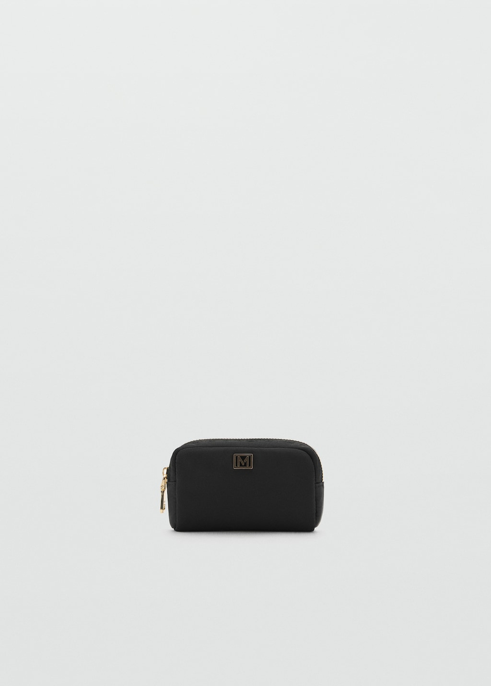 Косметичка из нейлона с молнией