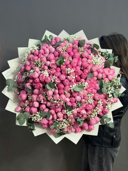 Букет-гигант из 101 кустовой пионовидной розочки сорта "Силва Пинк"
