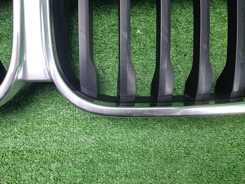 Решетка радиатора BMW X1 F48 (2019-2022)