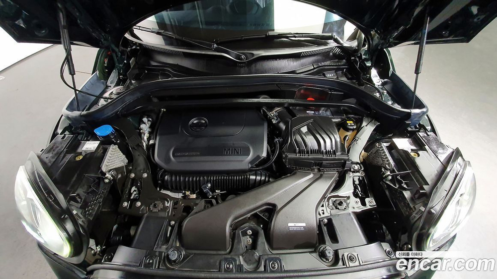 Mini Cooper S Countryman JCW (05.2022)