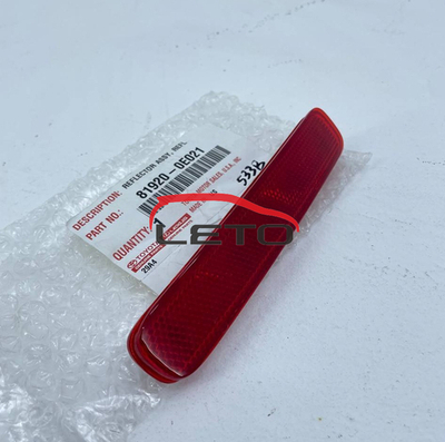 Светоотражатель левый заднего бампера 81920-0E021 819200E021