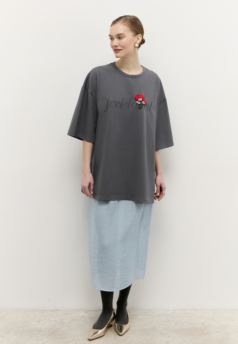 Футболка "Feel loved"