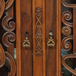 Кабинетный шкаф