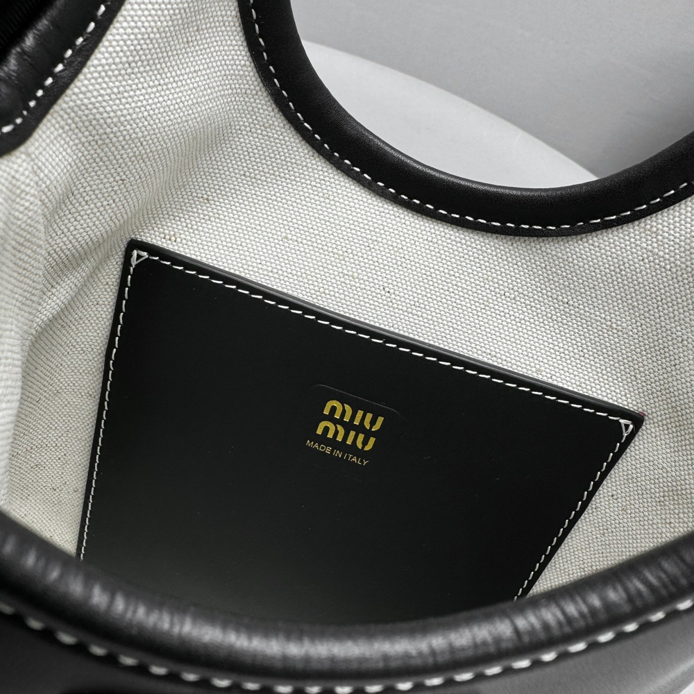 Miu Miu Ivy Bag 24 cm