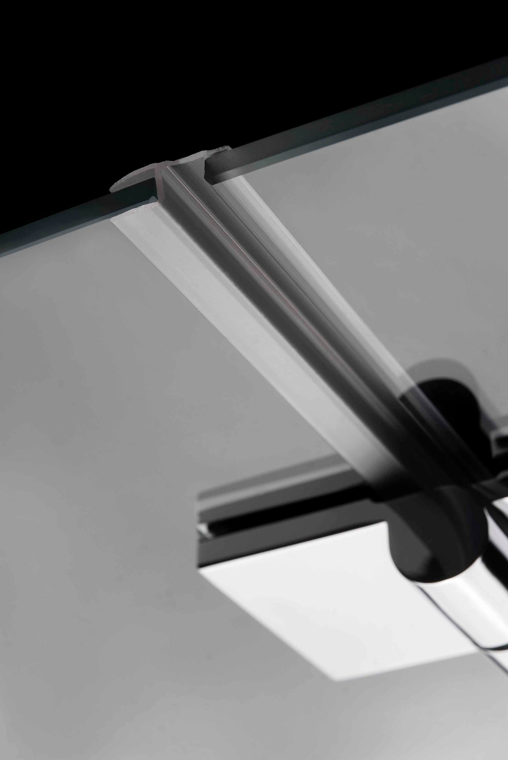 Душевая дверь  Radaway Carena DWB  80R  80x195 см. правая, крепится справа, профиль хром, стекло прозрачное 34512-01-08NR