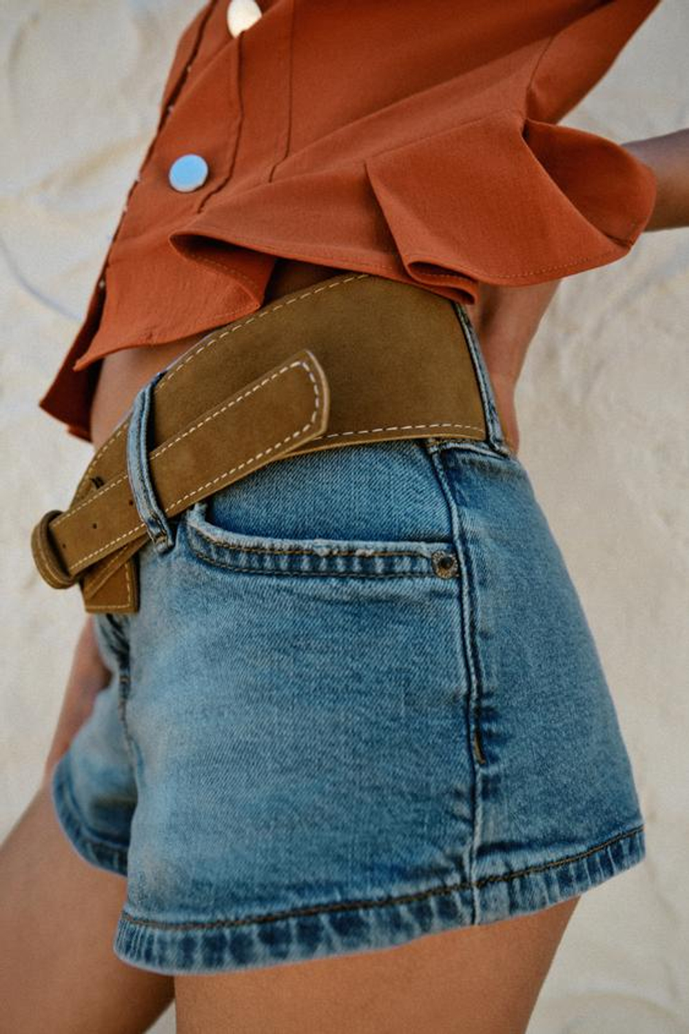 ZARA ДЖИНСОВЫЕ ШОРТЫ Z1975 С РЕМНЕМ, ВЫЦВЕТШИЙ СИНИЙ