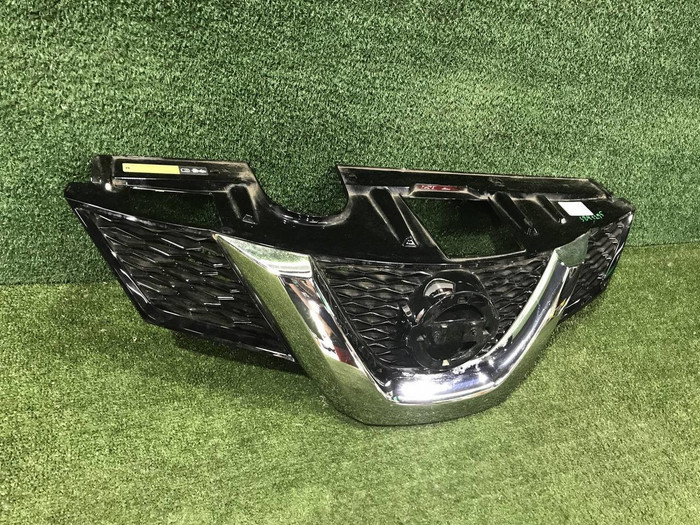 Решетка радиатора Nissan X-Trail T32 (2013-2019)