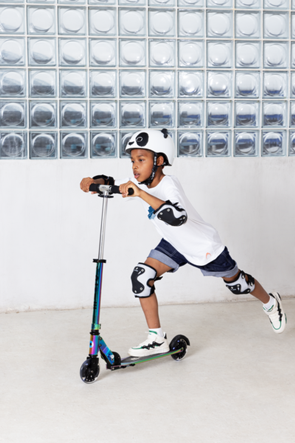 Самокат Micro Sprite LED Неохром