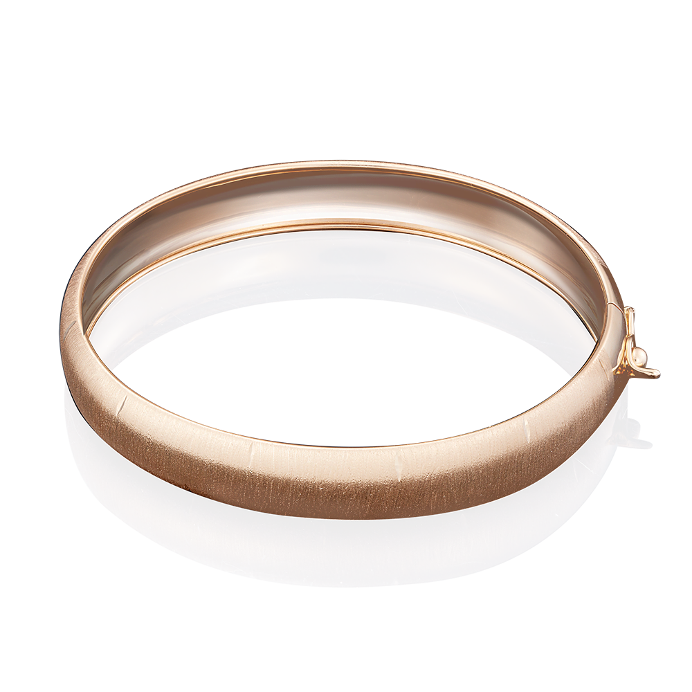 Браслет жесткий из красного золота с алмазной гранью