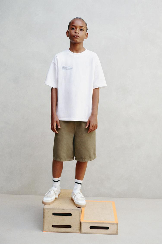 ZARA ФУТБОЛКА С ТЕКСТОВЫМ ПРИНТОМ, БЕЛЫЙ